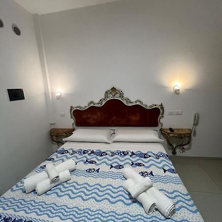 Bike Hotel Oasi Finale Ligure Exteriör bild
